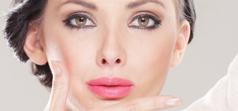 Schlupflider und Oberlidstraffung im Saarland