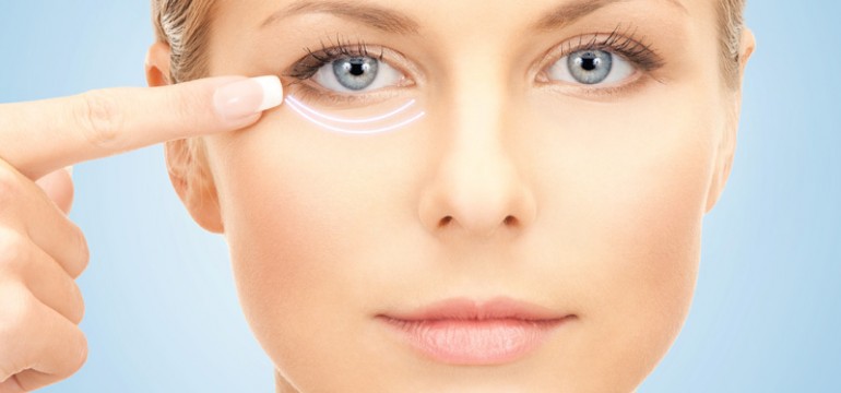 Krähenfüße und Lachfalten behandeln im Saarland